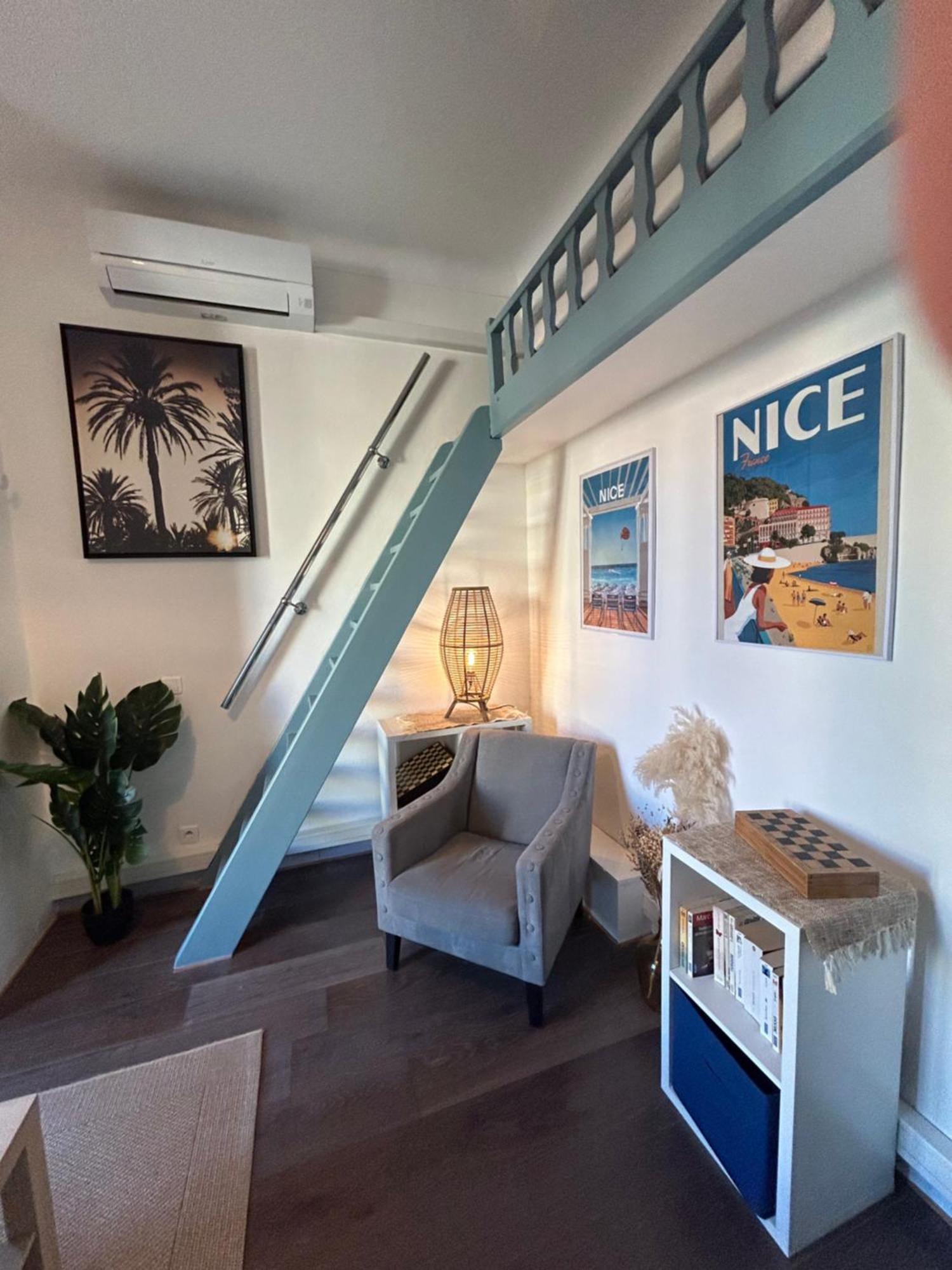Studio Nice Buitenkant foto
